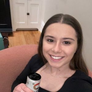 Meet your Posher, Katelyn